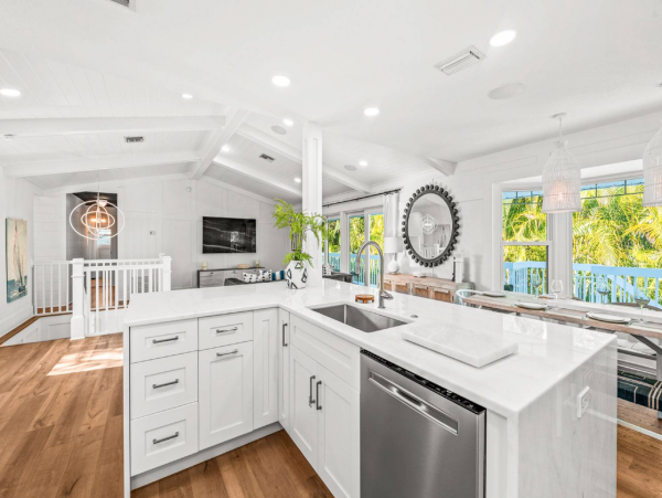 Walk to the Beach Three Bedroom Rental Home in Anna Maria